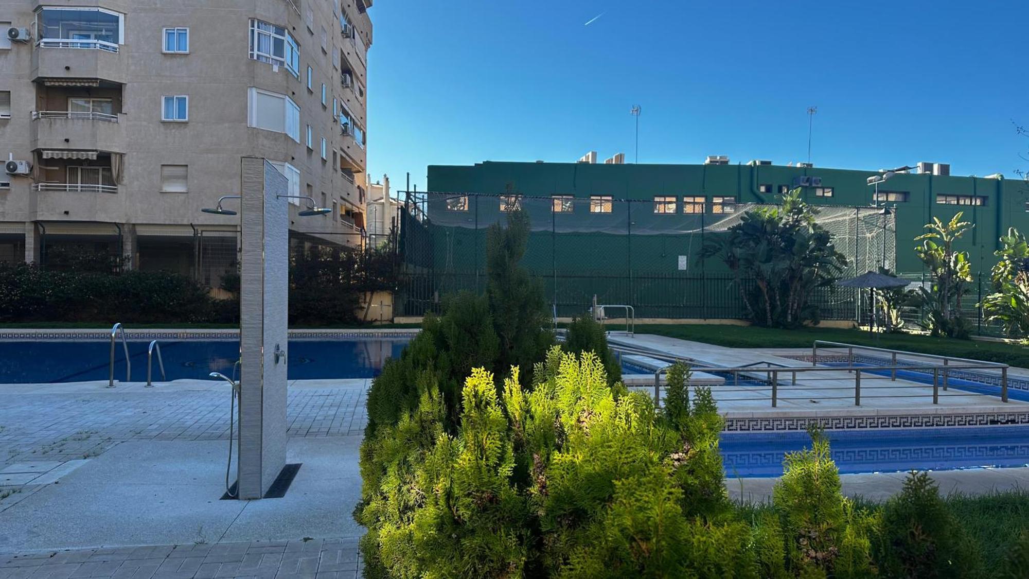 Oeste Parking-wifi-piscina Lejlighed *